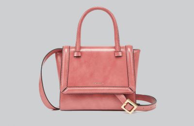 Cross-body τσάντα σε απαλό ροζ €90 από Marella