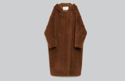 Παλτό σε καφέ χρώμα €1.229 από Max Mara