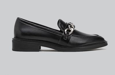 Mules με τακούνι €39.95 από Zara