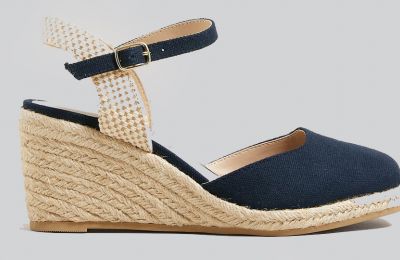 Mules με τακούνι €39.95 από Zara