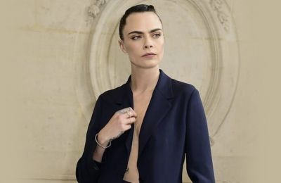 Η Cara Delevingne φόρεσε το πιο trendy μαγιό του καλοκαιριού