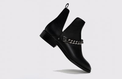 Mules με τακούνι €39.95 από Zara