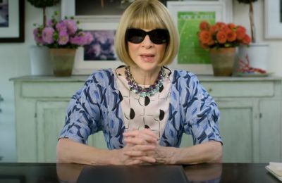 Η Anna Wintour σχολιάζει 13 looks του Met Gala από το 1974 μέχρι σήμερα