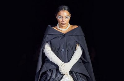  Simone Rocha: Η νέα συλλογή ήταν εμπνευσμένη από έναν τρομακτικό θρύλο