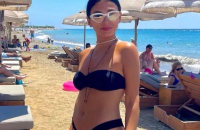 H Δήμητρα Ευσταθίου με το καταλληλότερο beach look της ημέρας