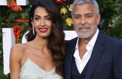 Amal Clooney: Εντυπωσίασε με την εμφάνιση της σε πρεμιέρα