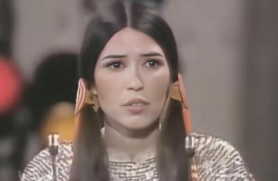 Έφυγε απο την ζωή η Sacheen Littlefeather