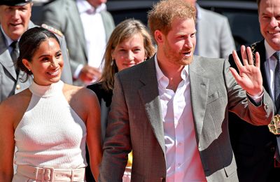 Χωρίς τα παιδιά τους οι Sussexes στη χριστουγεννιάτική τους κάρτα