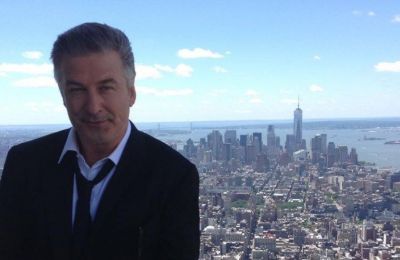 «Δεν καταδικάζω τον Alec Baldwin νιώθω φρικτά για αυτόν» 