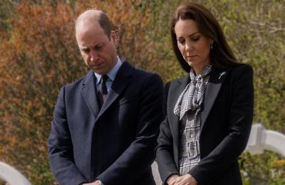 Όταν ένας μικρός αρπάζει τη τσάντα της Kate Middleton