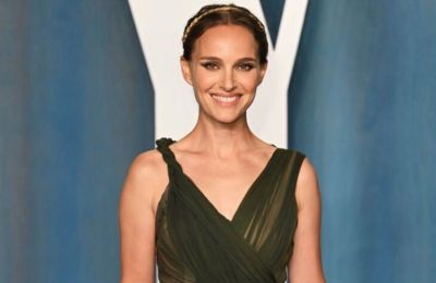 Natalie Portman: «Αγοράζω vintage ρούχα, και μόνο αν είναι απολύτως απαραίτητο»