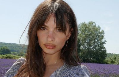 Έγινε κοκκινομάλλα η Emily Ratajkowski