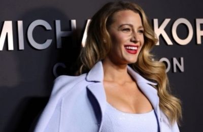 Blake Lively: Μας δείχνει το κορμί της 5 μήνες μετά την γέννα 