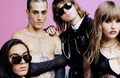 Maneskin: Με πετσέτες μπάνιου και τακούνια στους δρόμους της Νέας Υόρκης 