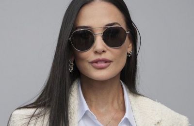 Demi Moore: Το see-though φόρεμα που φόρεσε η 60χρονη ηθοποιός 