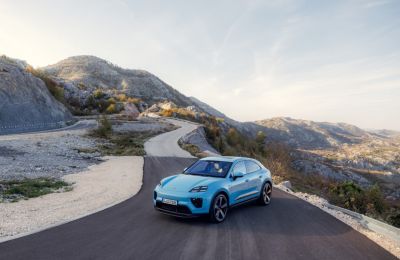 Οδηγώντας την Porsche Macan full electric