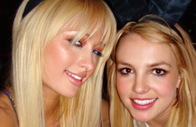 Paris Hilton: Η selfie της με την Britney Spears από πριν 18 χρόνια 