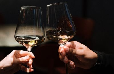 7 wine bars για παρεΐστικη έξοδο στη γιορτινή Λεμεσό