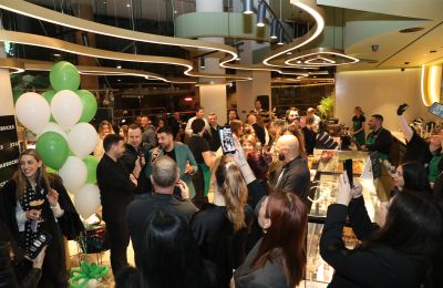 Ένα αξέχαστο party για το ανακαινισμένο Starbucks Centennial