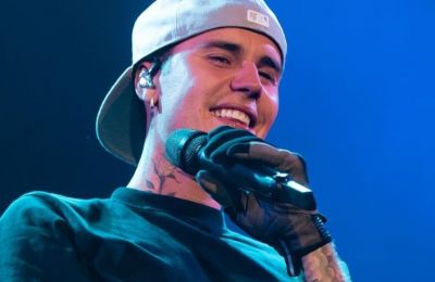 Justin Bieber: Η φωτογραφία στα χιόνια φορώντας μόνο το εσώρουχό του 