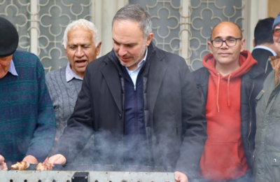 Οι Δήμαρχοι της Κύπρου σε ρόλο ψήστη για την Τσικνοπέμπτη